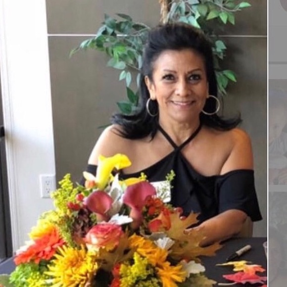 Meet your Posher, Antoinette - Picture 5 of 7